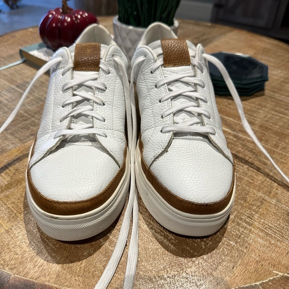 CROWN VINTAGE
Desc: Men's Crown Vintage Dathan Court White Leather Sneakers - Picture 10 of 10